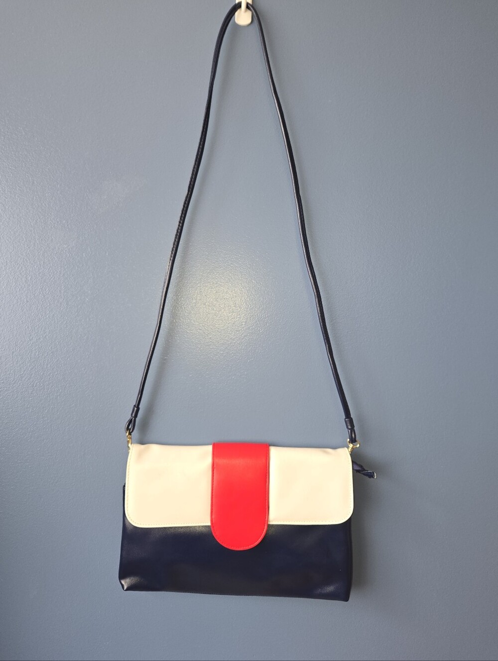 Vintage Crossbody-Vinyl Or Leather Colorblock Red/White/Blue***